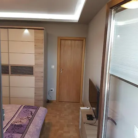 아파트 View *